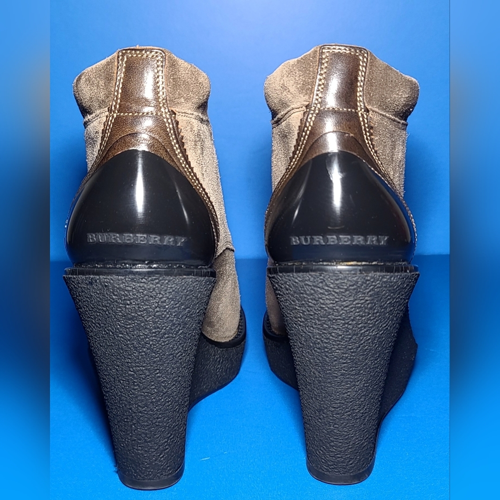 Burberry Desert Eveline Women's Wedge Suede Ankle Boots
